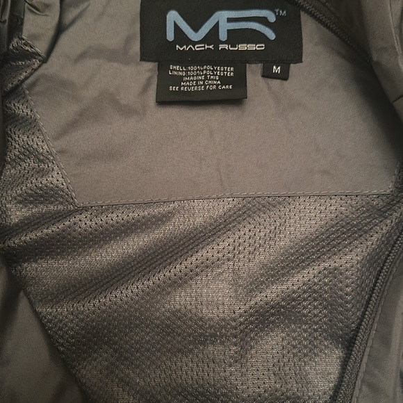 Jacket ladies windbreaker lined Sz med shldr to bottom 27” pit to pit 21 1/2” - Picture 5 of 6